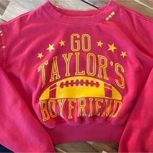 Kansas City Chiefs Unique Go Taylor’s Boyfriend Sweatshirt